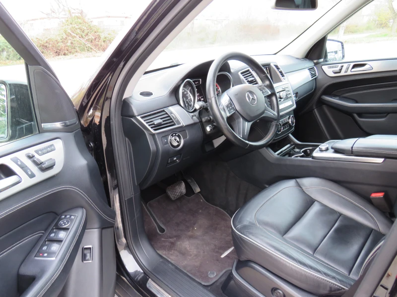 Mercedes-Benz ML 350 * AMG-PACK DISTRONIC+ РЕГИСТРИРАН* , снимка 9 - Автомобили и джипове - 52812736