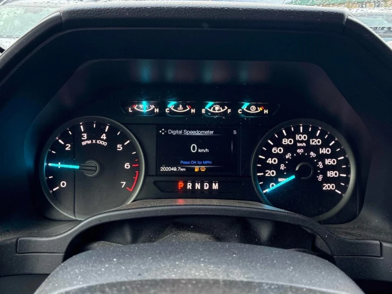 Ford F150 * 4WD SuperCrew Box * CARFAX * БЕЗ ПЪРВОНАЧАЛНА ВН, снимка 8 - Автомобили и джипове - 52877714