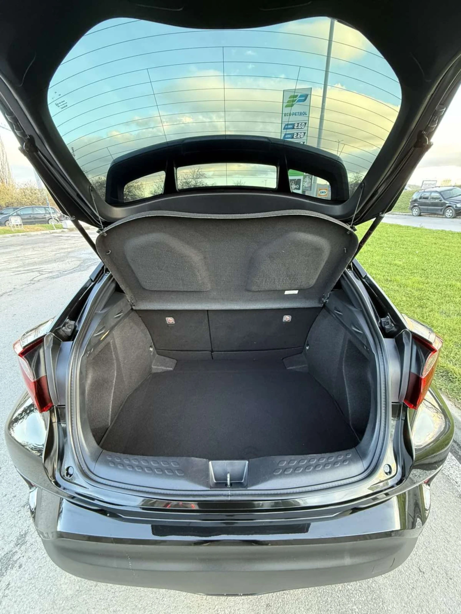 Toyota C-HR HYBRID | Mobile.bg   11