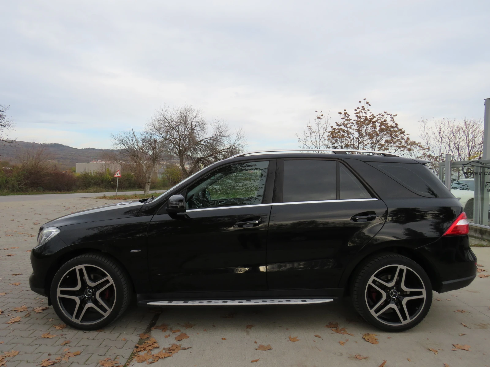 Mercedes-Benz ML 350 * AMG-PACK DISTRONIC+ РЕГИСТРИРАН*  - изображение 8