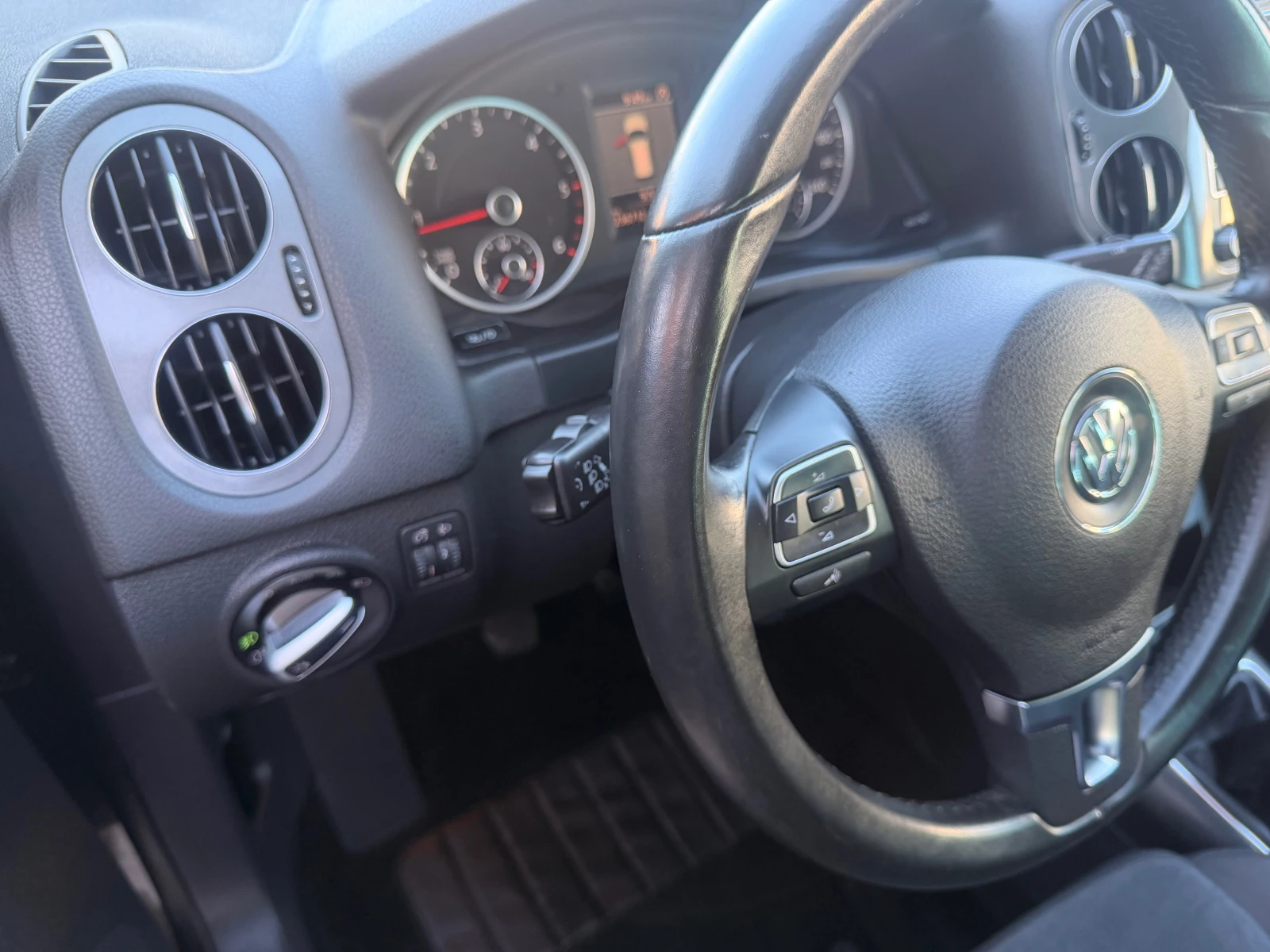 VW Tiguan 2.0TDI* 100%km-WVGZZZ5NZDW004737* 140ks* 6sk | Mobile.bg � ����������� 13