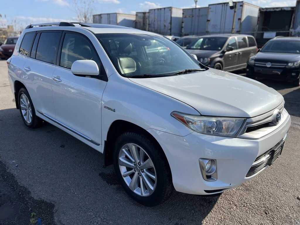 Toyota Highlander LIMITED* АвтоКредит* (ЦЕНА ДО БГ), снимка 6 - Автомобили и джипове - 54068395