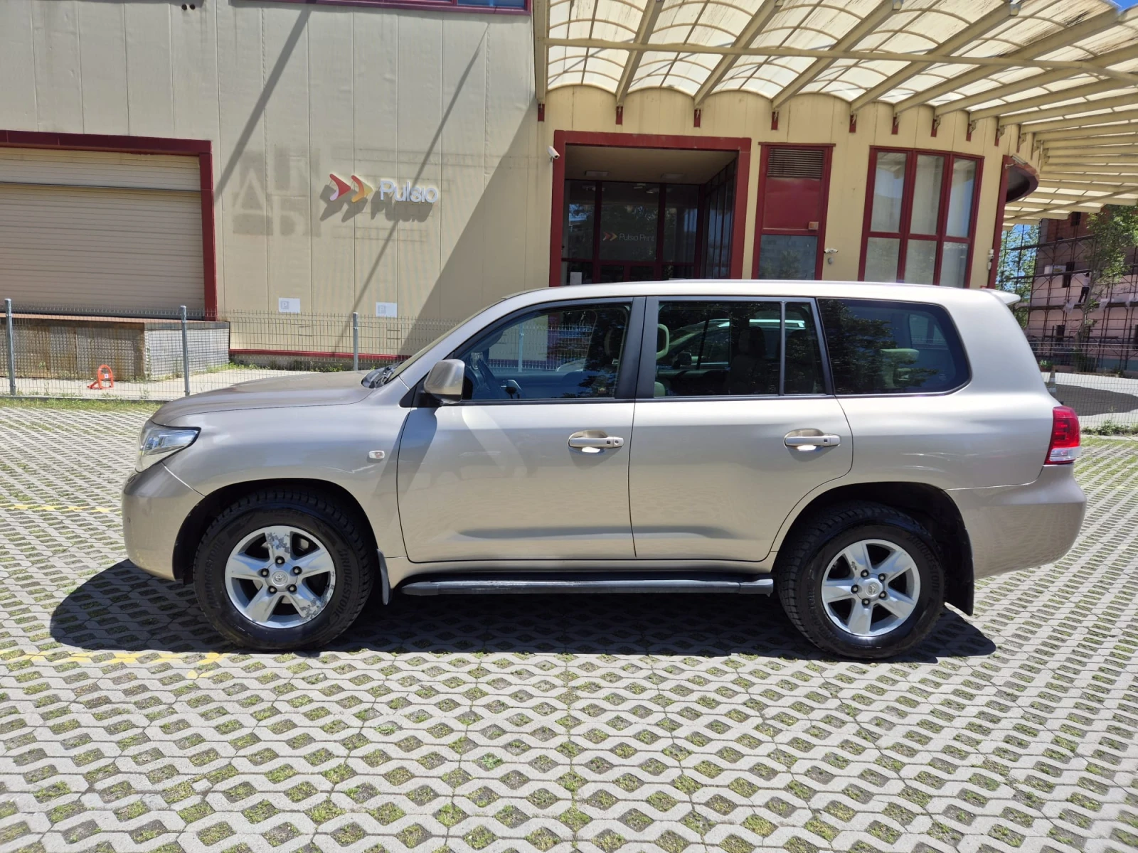 Toyota Land cruiser 200 V8, снимка 8 - Автомобили и джипове - 54957041