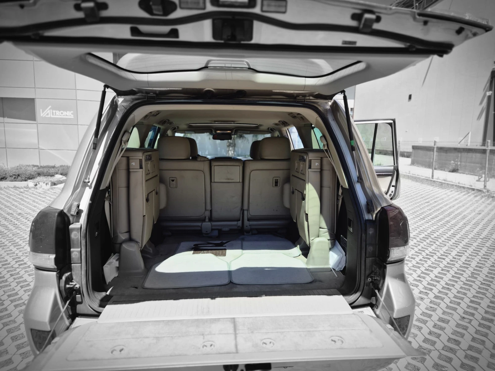 Toyota Land cruiser 200 V8, снимка 13 - Автомобили и джипове - 54957041