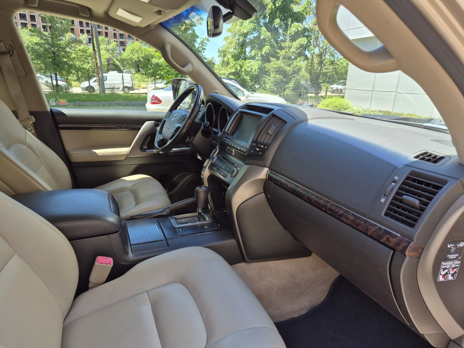 Toyota Land cruiser 200 V8, снимка 5 - Автомобили и джипове - 54957041