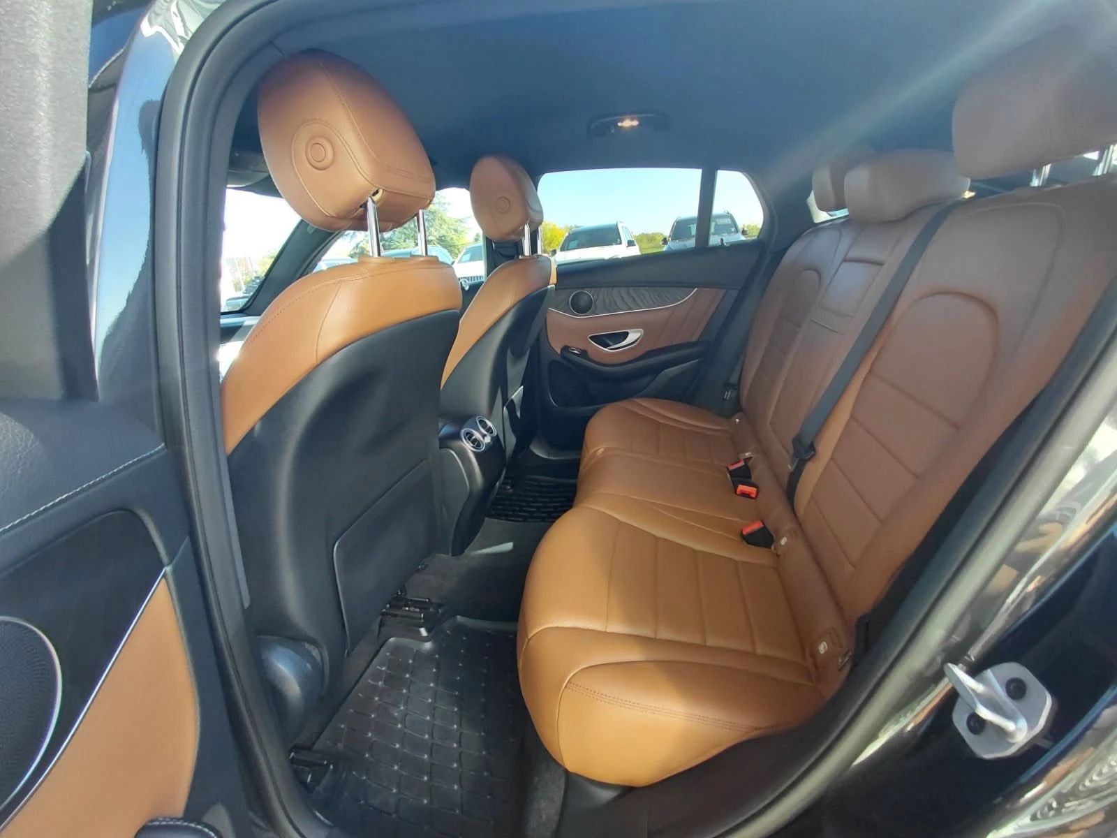 Mercedes-Benz GLC 300 d 4MATIC AMG Line, снимка 7 - Автомобили и джипове - 55580802