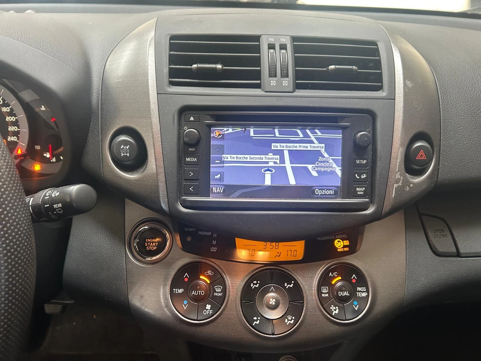Toyota Rav4 147000км, нави, кожа, Италия, снимка 10 - Автомобили и джипове - 55947868