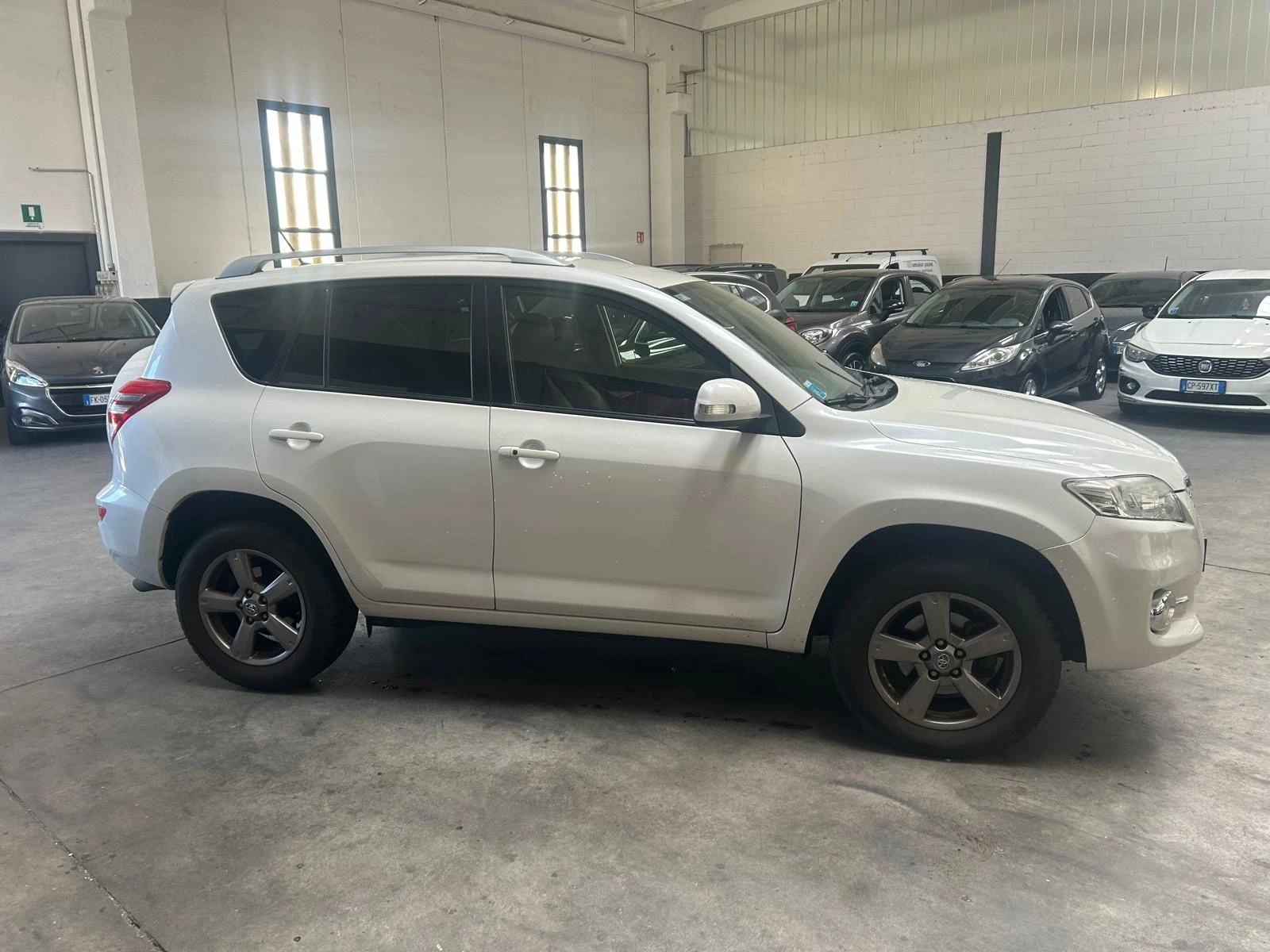 Toyota Rav4 147000км, нави, кожа, Италия, снимка 4 - Автомобили и джипове - 55947868