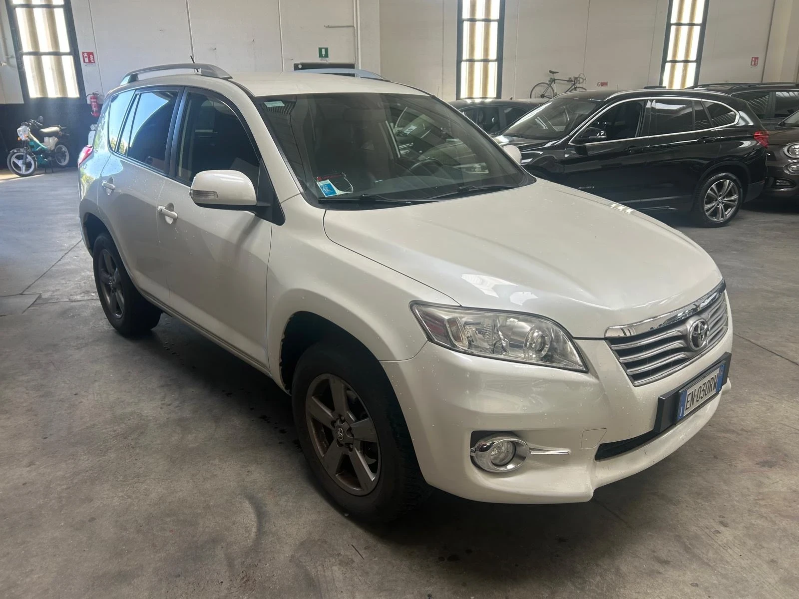 Toyota Rav4 147000км, нави, кожа, Италия, снимка 2 - Автомобили и джипове - 55947868