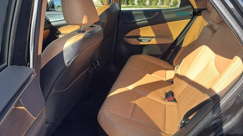 Lexus NX 350h Luxury AWD* КОЖА* НАВИ* ПАНО* КАМЕРА* CLEANCARFAX, снимка 8 - Автомобили и джипове - 56151540