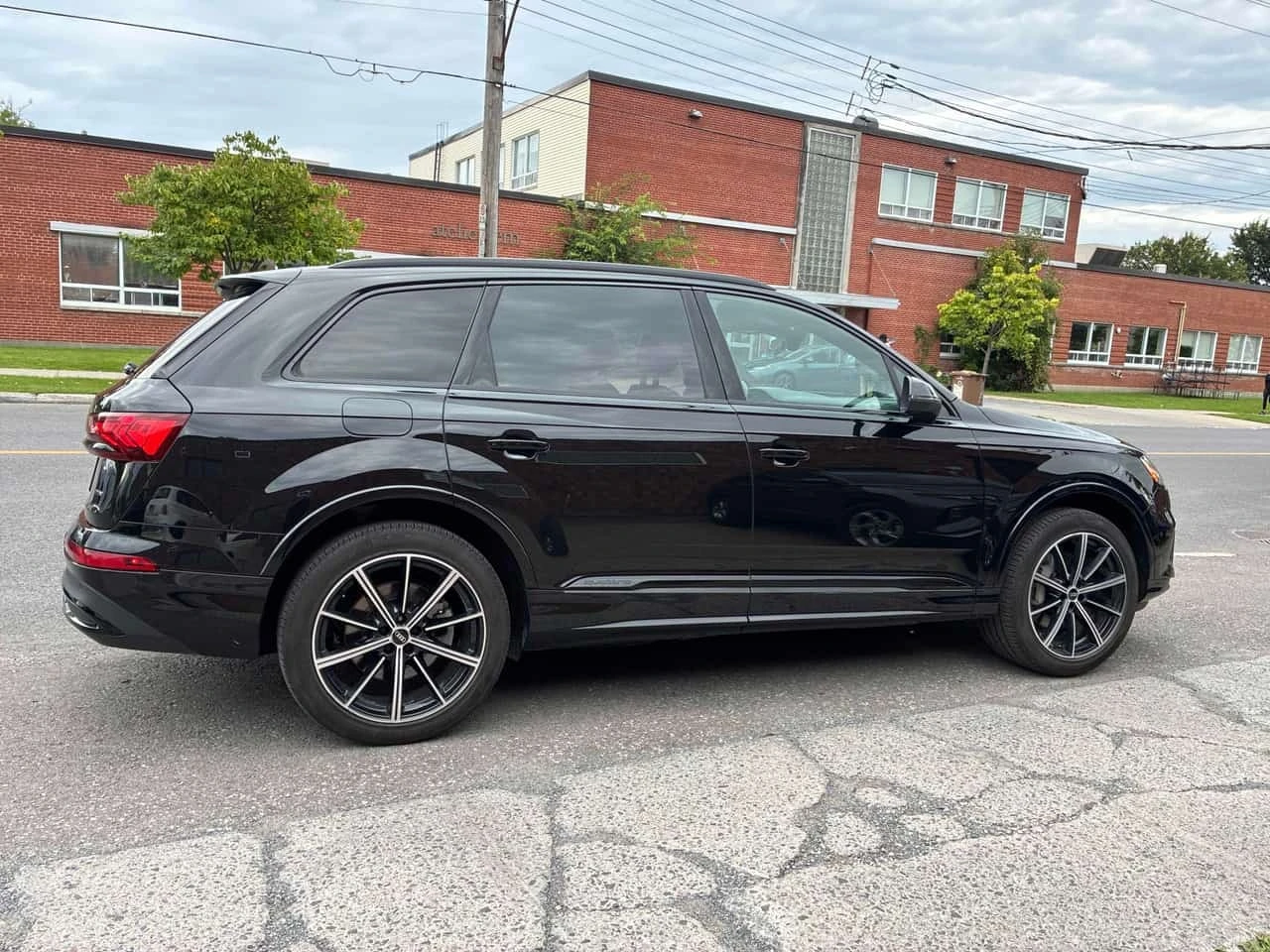 Audi Q7 * Komfort * CARFAX * ЦЕНА ДО БГ, снимка 3 - Автомобили и джипове - 56165798