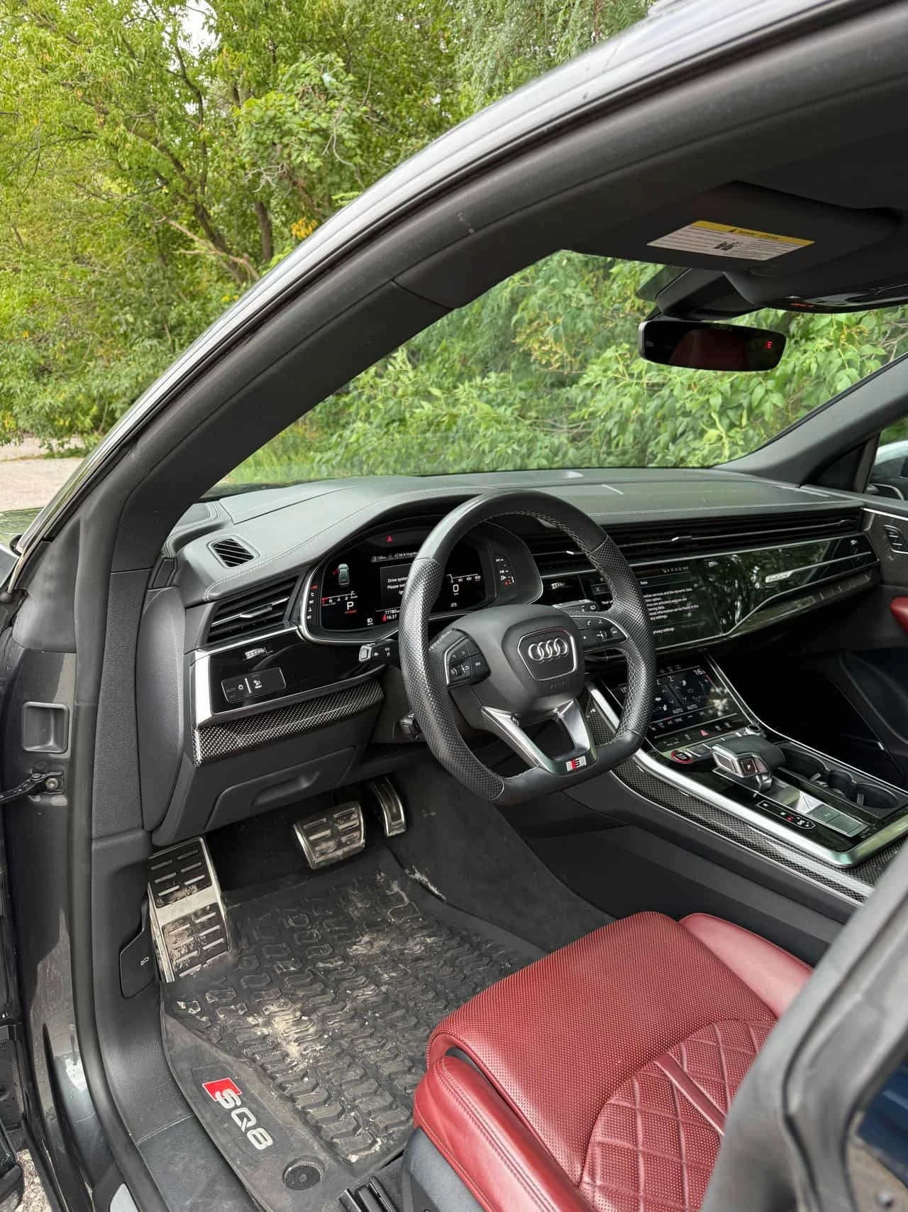 Audi SQ8 * 4.0 TFSI quattro * CARFAX * ОПЦИЯ ЗА ФИНАНСИРАНЕ, снимка 5 - Автомобили и джипове - 56200059