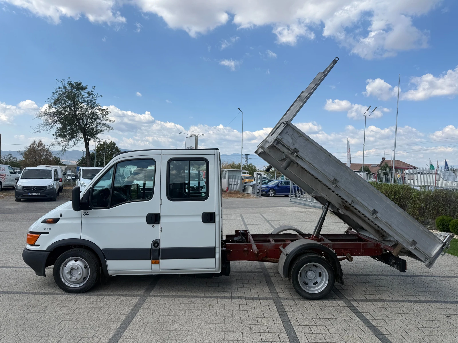 Iveco Daily 35C11 до 3.5т. 2.80м. 7-местен, снимка 5 - Бусове и автобуси - 55831773