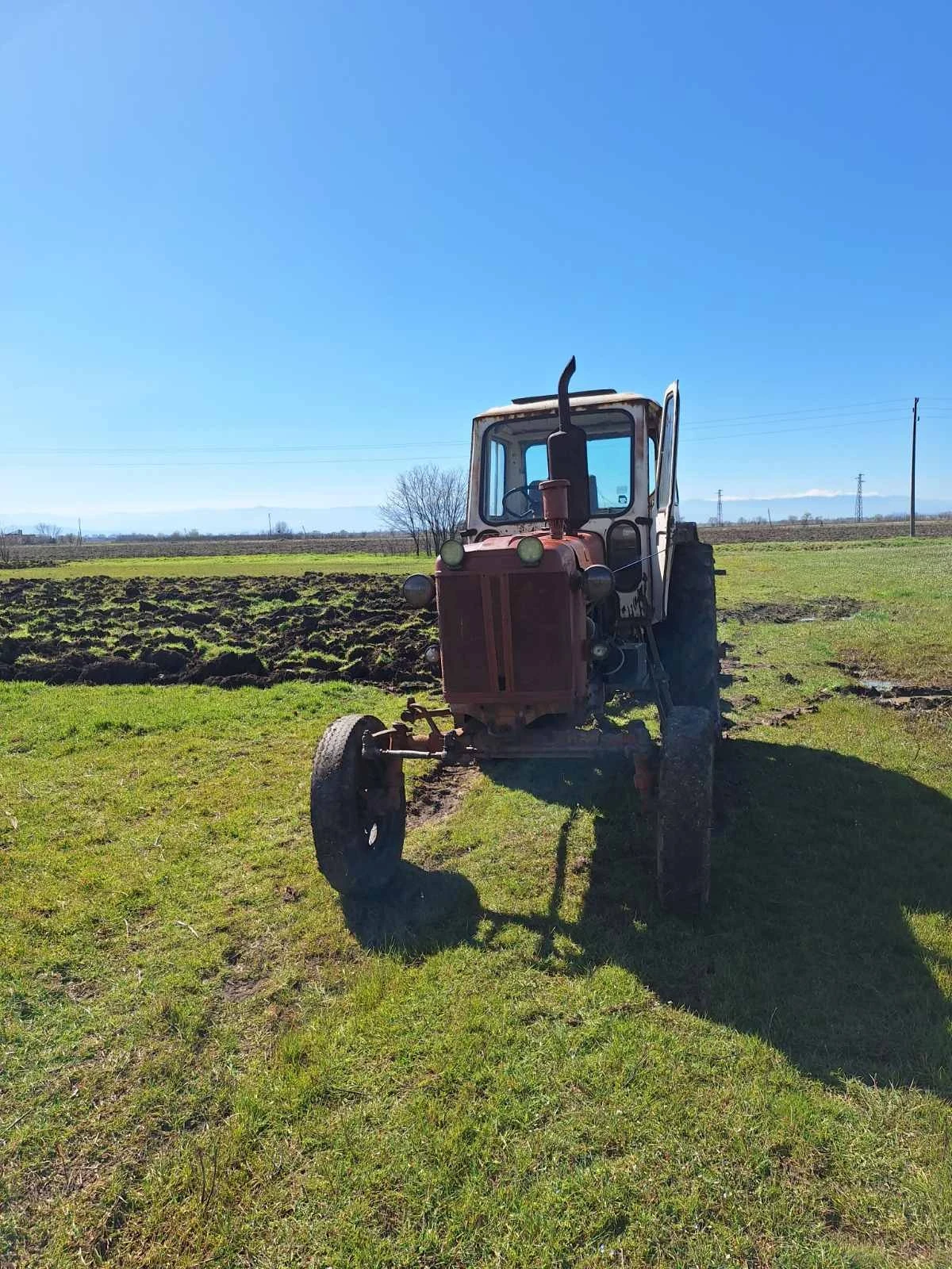 Трактор ЮМЗ Със стартер в перфектно състояние БЕЗ РЕГИСТРАЦИЯ , снимка 2 - Селскостопанска техника - 53820930