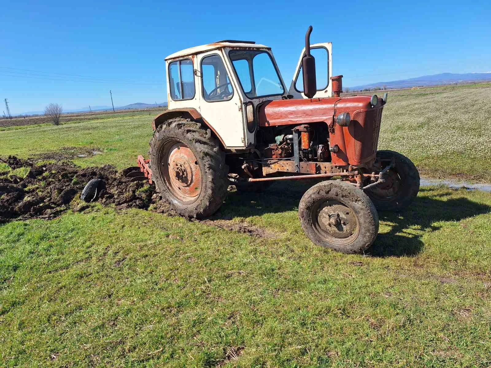 Трактор ЮМЗ Със стартер в перфектно състояние БЕЗ РЕГИСТРАЦИЯ , снимка 3 - Селскостопанска техника - 53820930