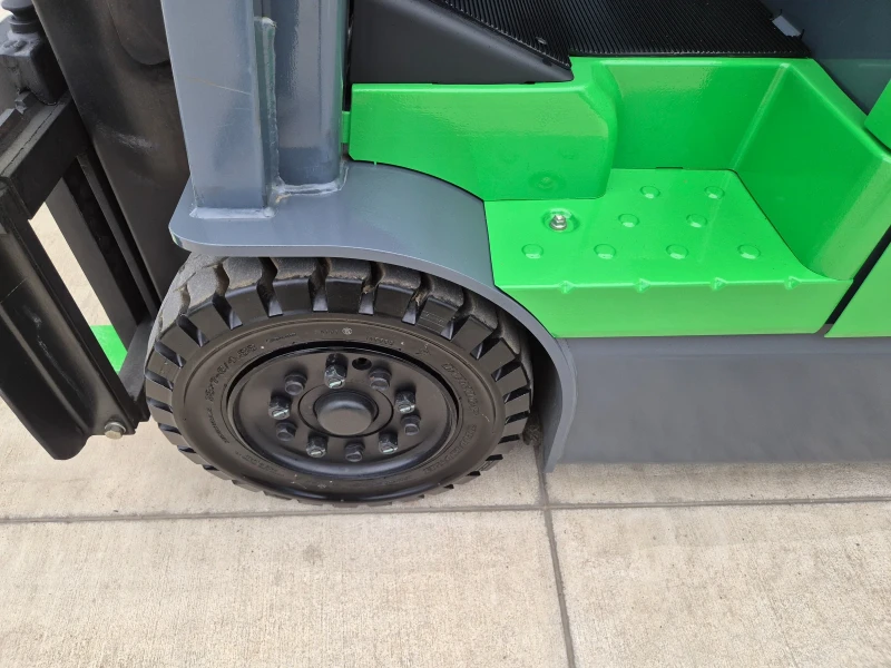 Електрокар Toyota ТРИОПОРЕН / БАТЕРИЯ на 100% / КАТО НОВ !, снимка 15 - Индустриална техника - 51942146