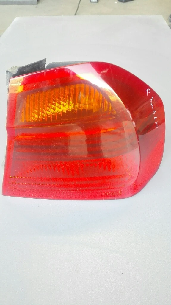 Стоп десен външен Бмв 320д Е90 седан