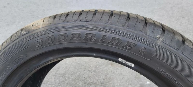 Гуми Летни 205/50R17, снимка 3 - Гуми и джанти - 33033897