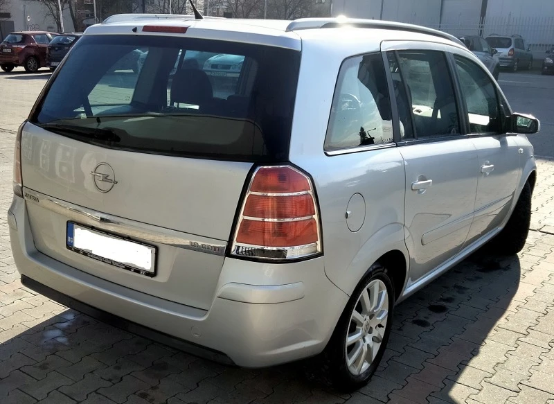 Opel Zafira B 1.9 CDTI 150 кс, снимка 3 - Автомобили и джипове - 47340003