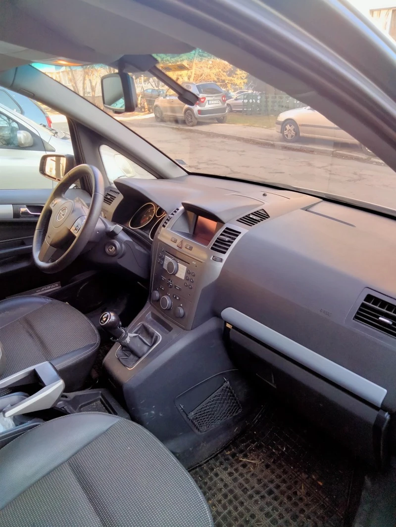 Opel Zafira B 1.9 CDTI 150 кс, снимка 8 - Автомобили и джипове - 47340003