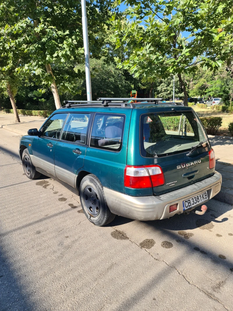 Subaru Forester 2, 0 125к.с. газ автомат , снимка 4 - Автомобили и джипове - 47941097