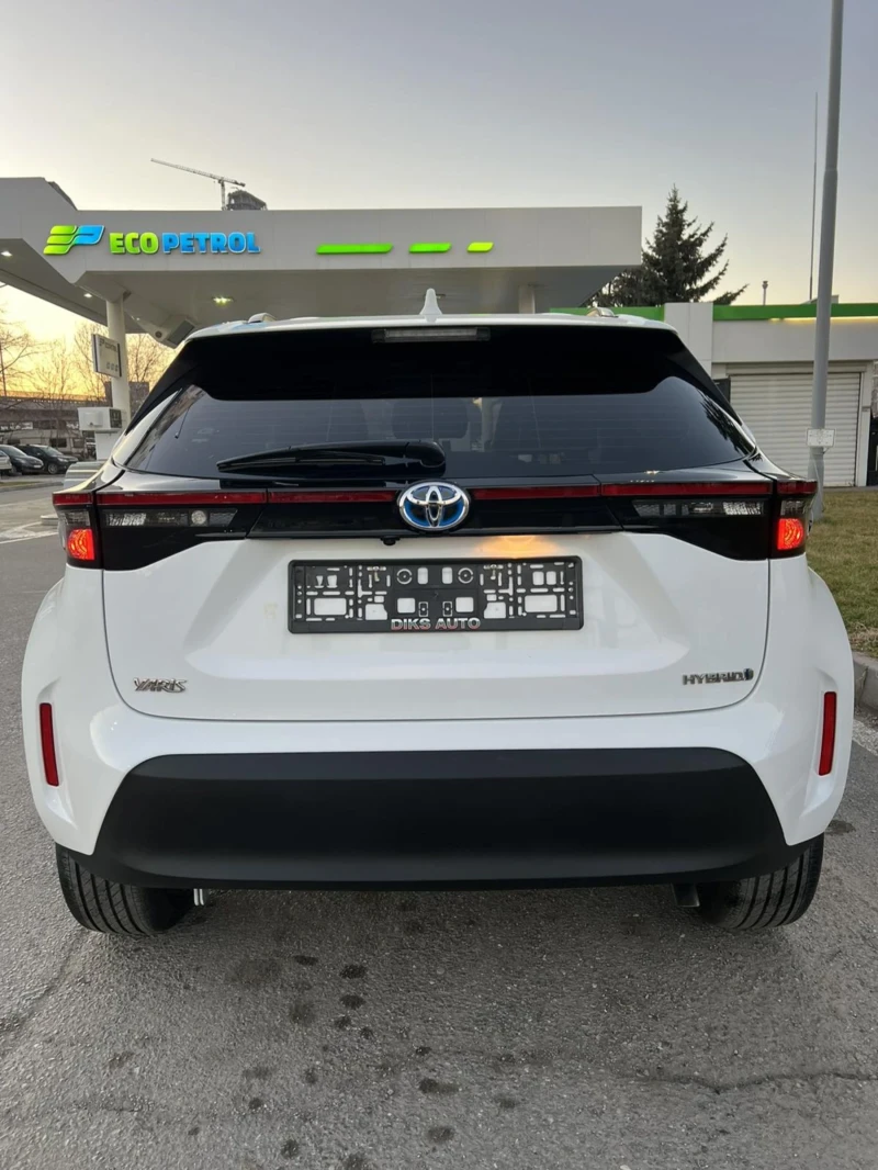 Toyota Yaris Cross HYBRID 1.6 /КОЖА, снимка 4 - Автомобили и джипове - 49394792