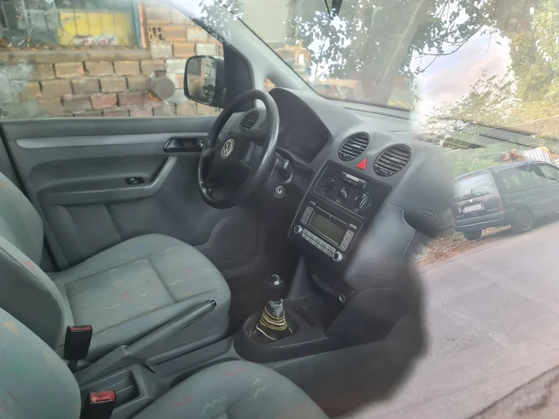 VW Caddy 1.9 TDI, снимка 5 - Автомобили и джипове - 52598242