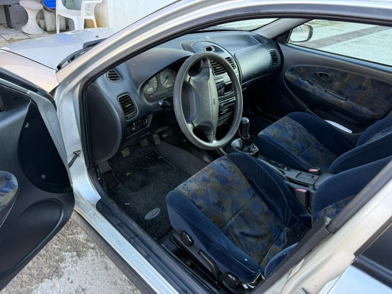 Mitsubishi Carisma LS 1.8 КЛИМАТРОНИК, снимка 9 - Автомобили и джипове - 52526742