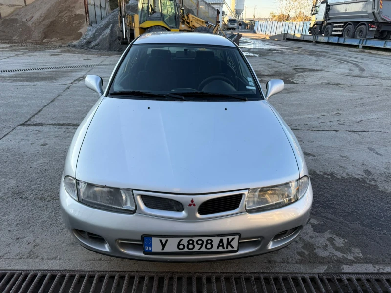 Mitsubishi Carisma LS 1.8 КЛИМАТРОНИК, снимка 2 - Автомобили и джипове - 52526742