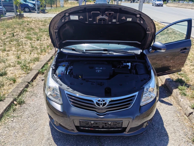Toyota Avensis 2.0td 129ps, снимка 15 - Автомобили и джипове - 52558746