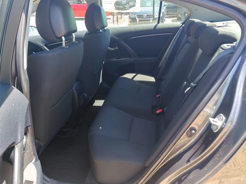 Toyota Avensis 2.0td 129ps, снимка 10 - Автомобили и джипове - 52558746