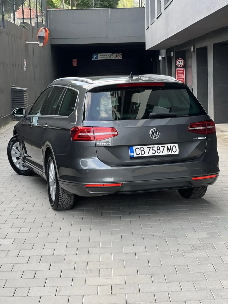 VW Passat 1.4i Пълна сервизна история!, снимка 3 - Автомобили и джипове - 52694355