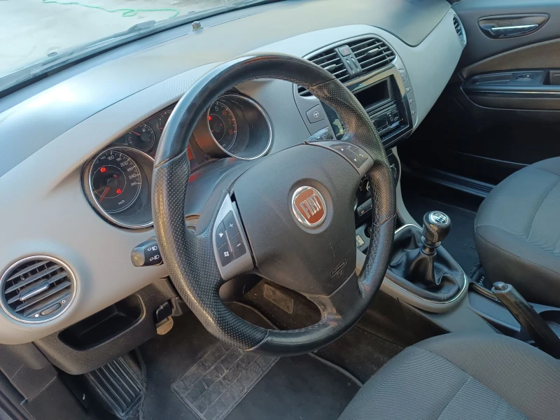 Fiat Bravo 1.4 Италия 6 скорости, снимка 11 - Автомобили и джипове - 52825195