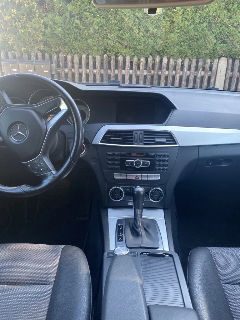 Mercedes-Benz C 250, снимка 2 - Автомобили и джипове - 47430776