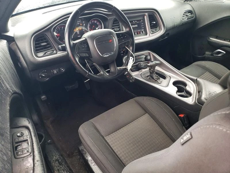 Dodge Challenger, снимка 8 - Автомобили и джипове - 54792683