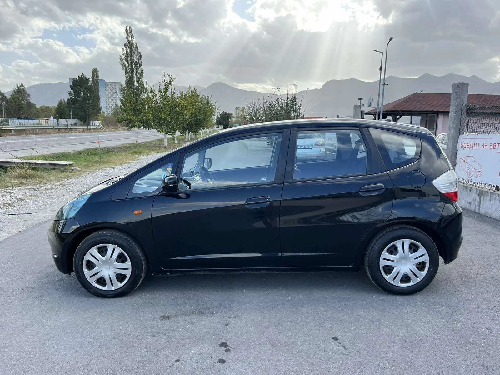 Honda Jazz 1.2 I-VTEC 90кс EURO 5A ВНОС ШВЕЙЦАРИЯ  - изображение 6