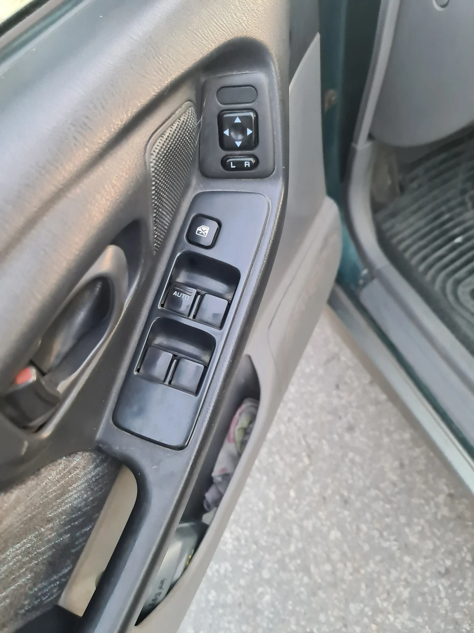 Subaru Forester 2, 0 125к.с. газ автомат  - изображение 5