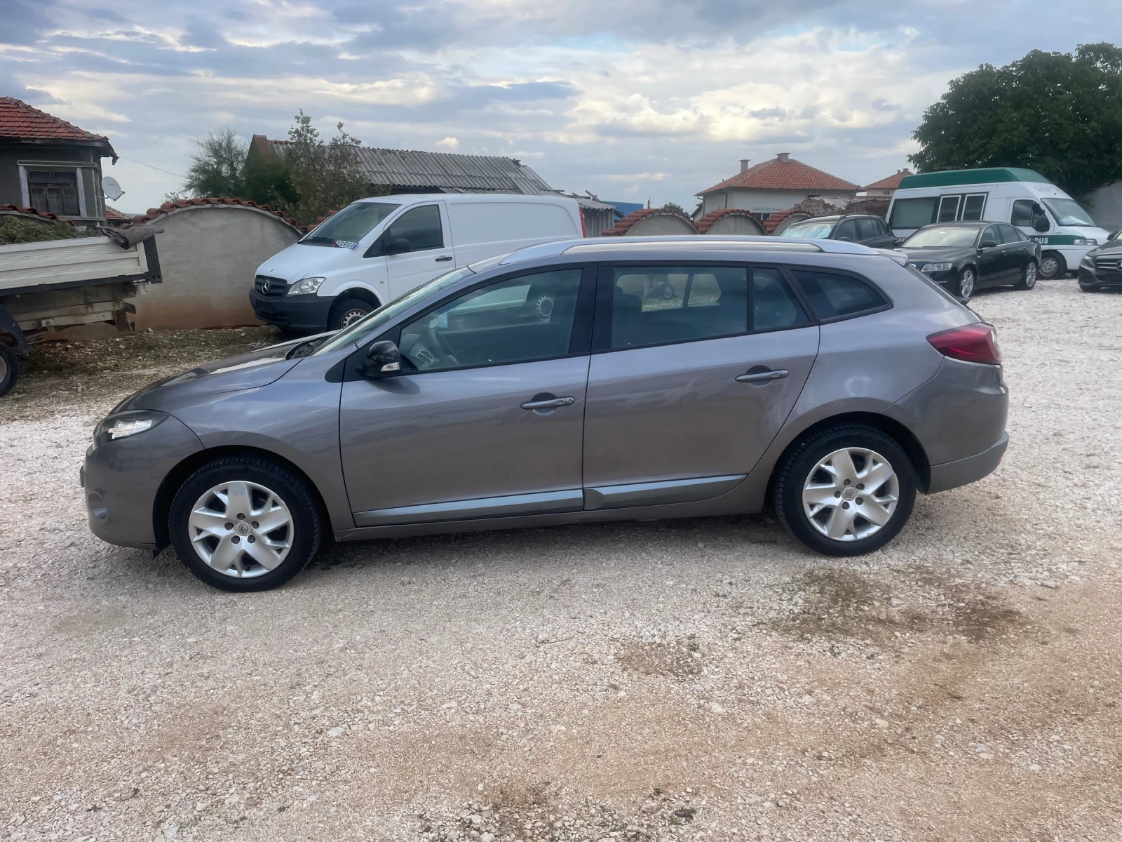 Renault Megane 1, 5DCi-110кс.Навигация-Автопилот - изображение 3