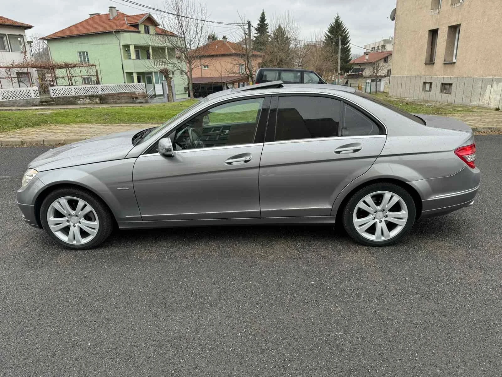 Mercedes-Benz C 300 4matic - изображение 7