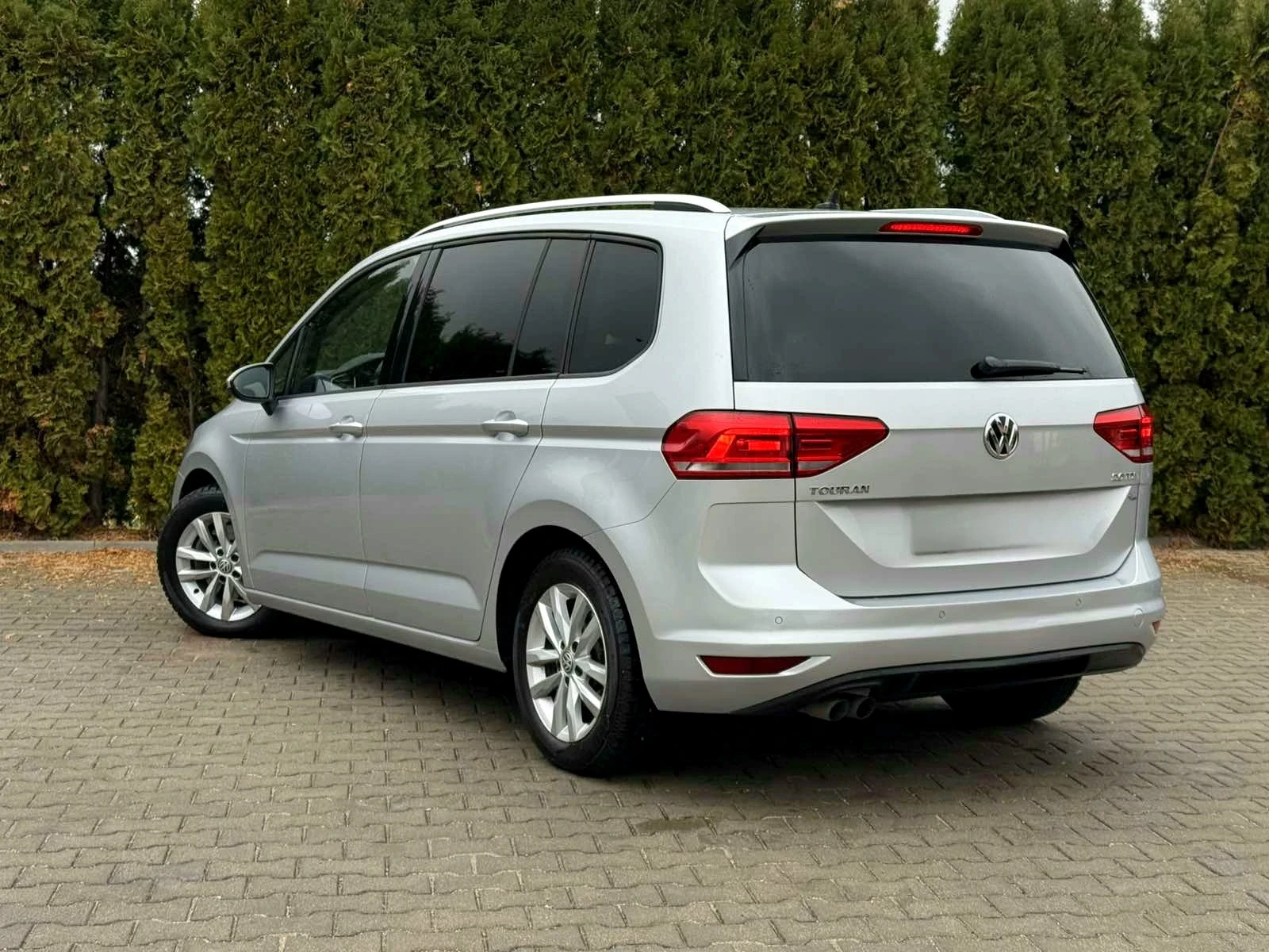 VW Touran 2.0TDI-DSG6 - изображение 5