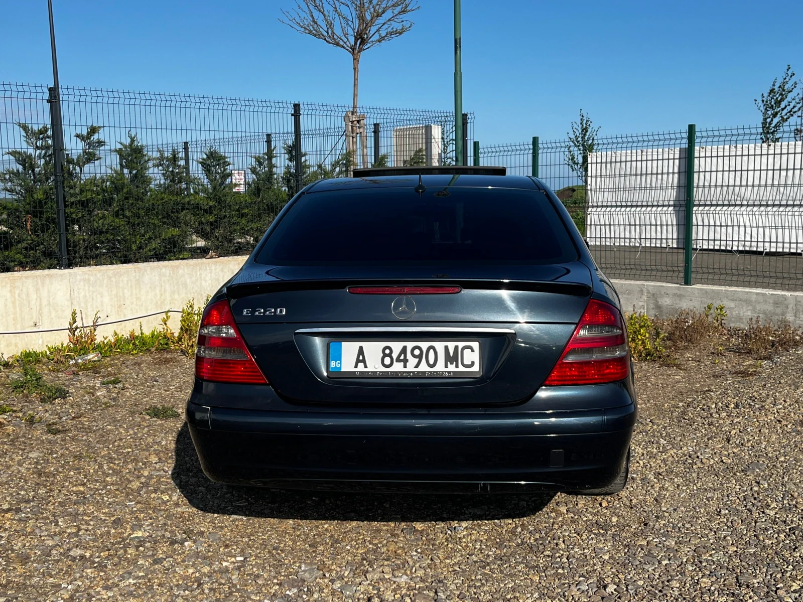 Mercedes-Benz E 220  - изображение 10