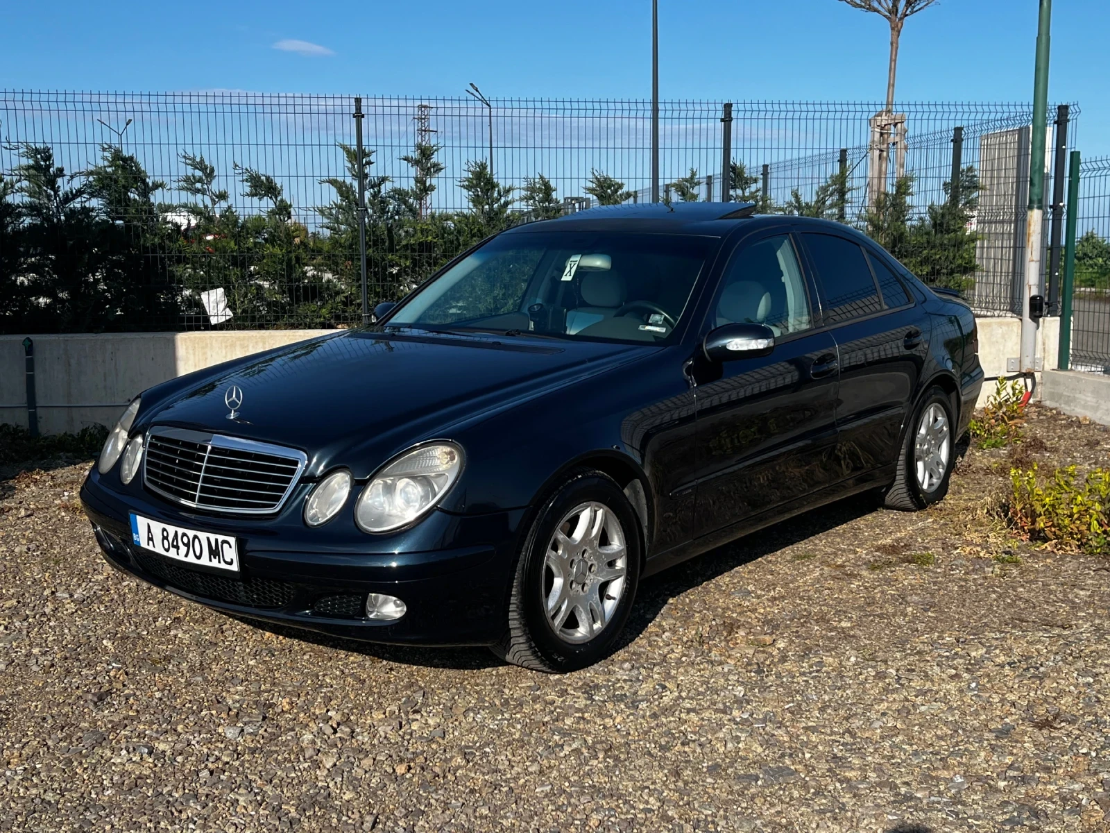 Mercedes-Benz E 220  - изображение 3