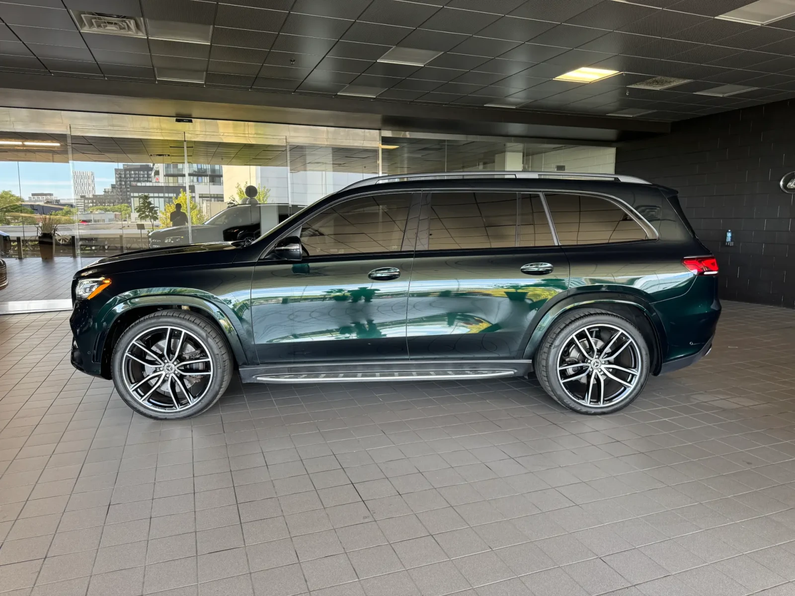 Mercedes-Benz GLS 450 Night Pack* Emerald Green* 360* DISTRONIC* ПАНО - изображение 3