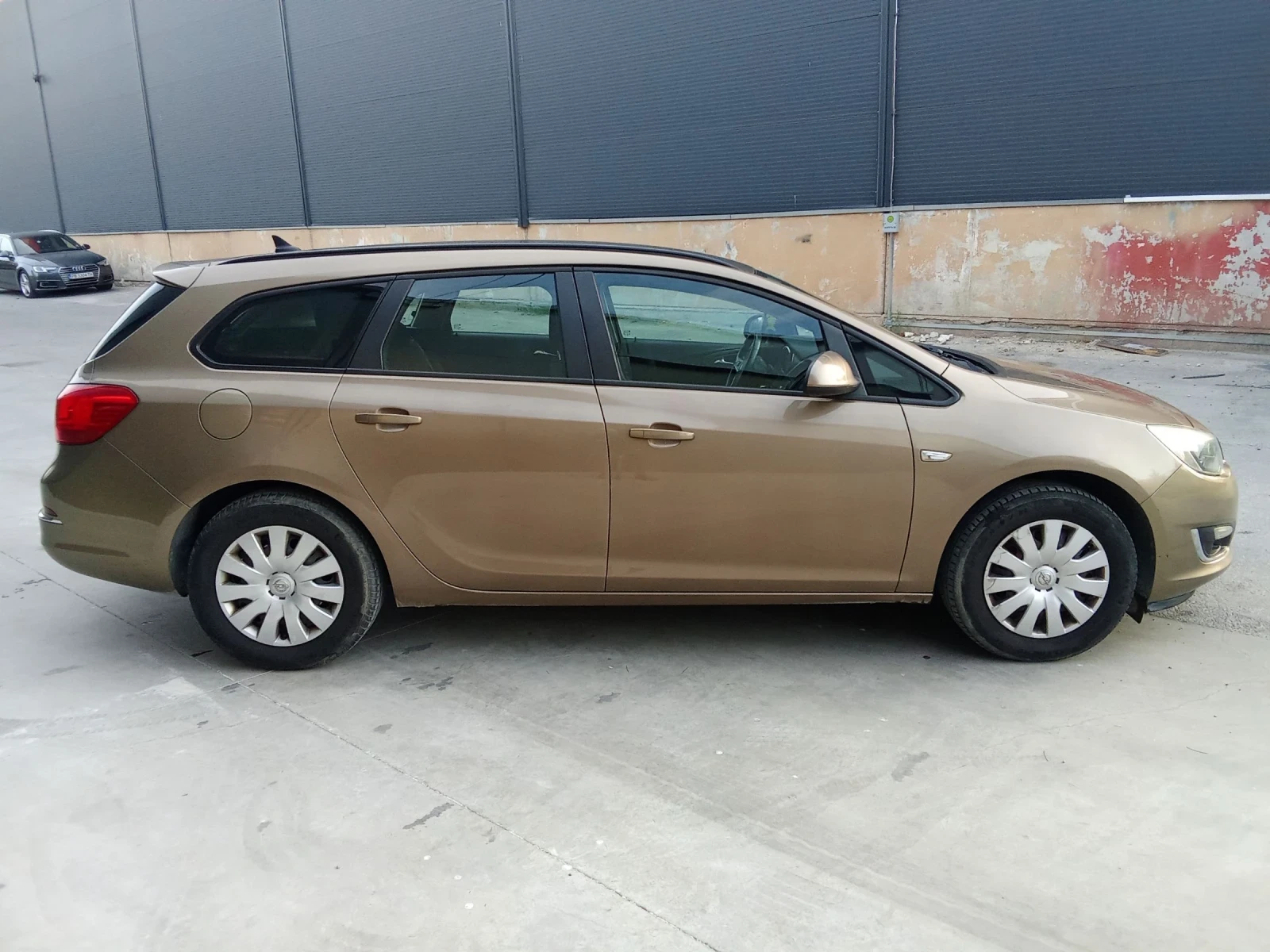 Opel Astra 1.7 d 110k.s. - изображение 7