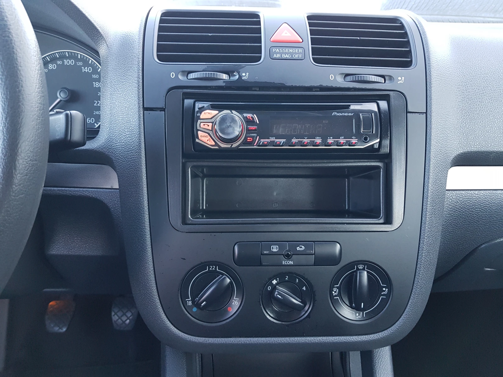 VW Golf 1.9 TDI - 105 к.с. BKC ЛИЗИНГ | Mobile.bg — изображение 14