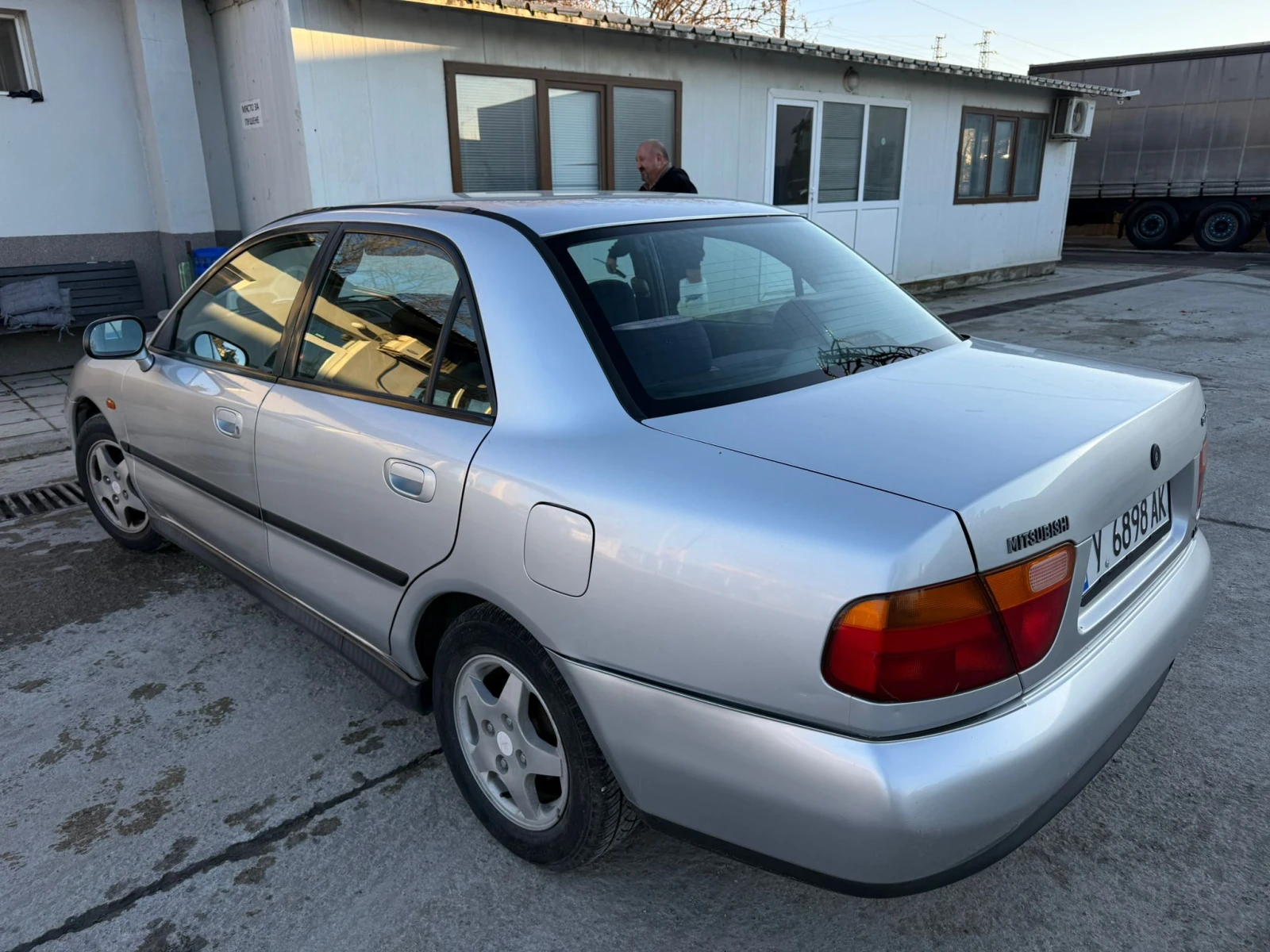 Mitsubishi Carisma LS 1.8  | Mobile.bg   8