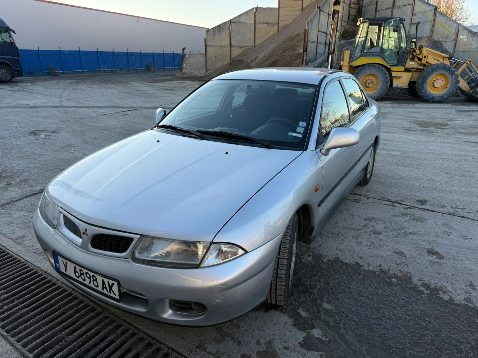 Mitsubishi Carisma LS 1.8  | Mobile.bg   3