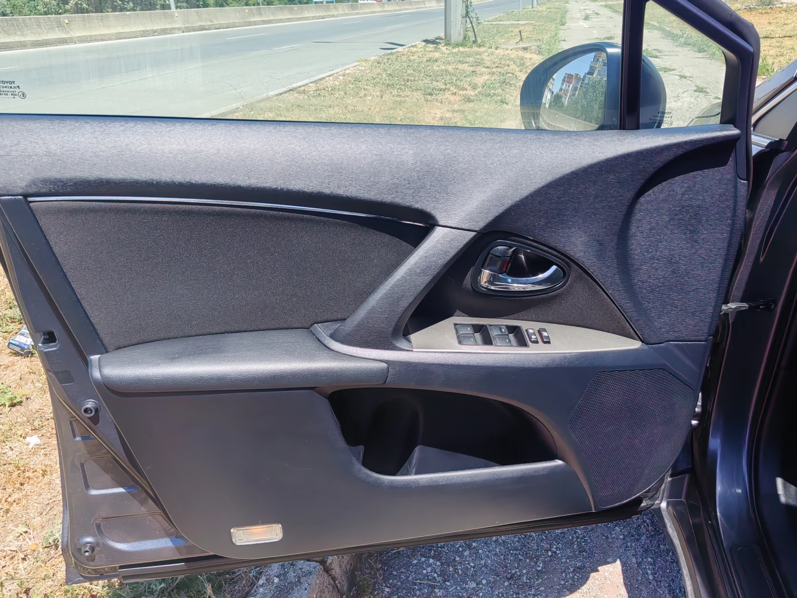 Toyota Avensis 2.0td 129ps | Mobile.bg � ����������� 16