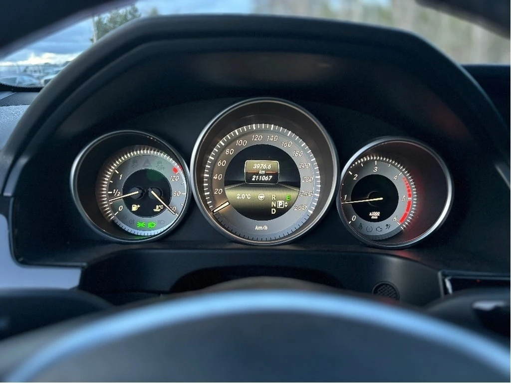 Mercedes-Benz E 250 * BlueTEC * CARFAX * ���� �� �� | Mobile.bg � ����������� 9