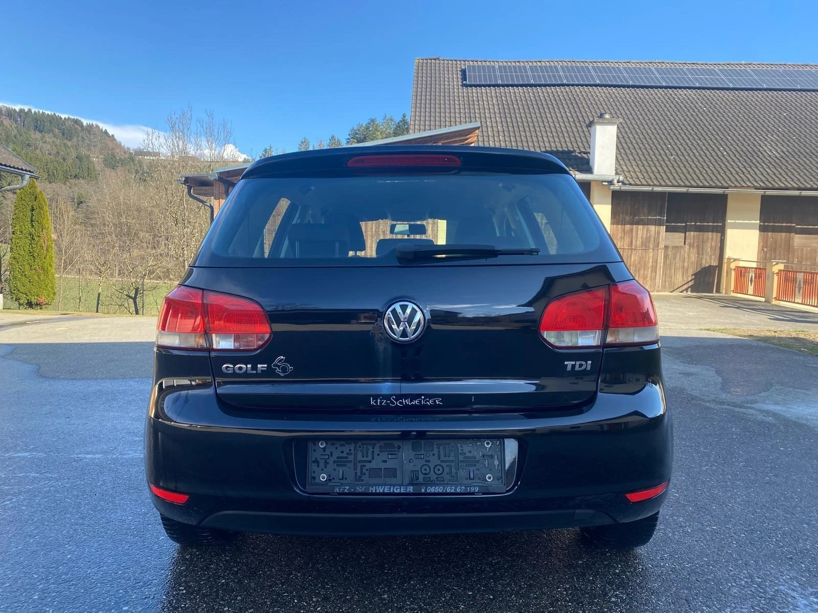 VW Golf 1.6 TDI, снимка 3 - Автомобили и джипове - 53833855